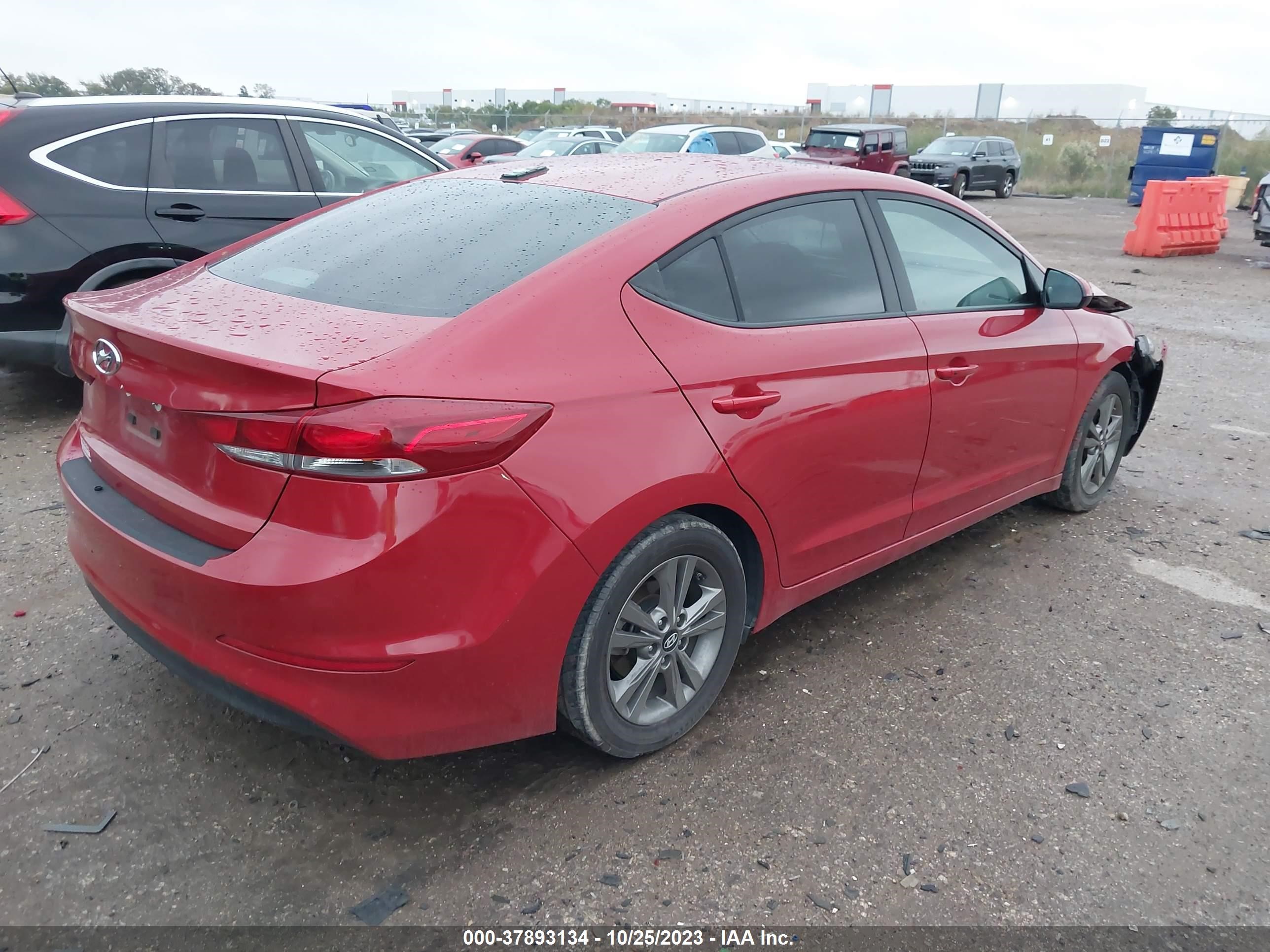 Photo 3 VIN: 5NPD84LF2JH327912 - HYUNDAI ELANTRA 