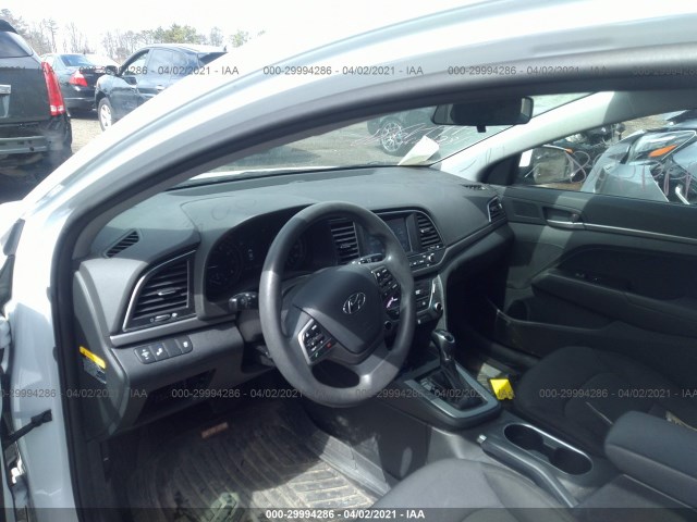 Photo 4 VIN: 5NPD84LF2JH330826 - HYUNDAI ELANTRA 