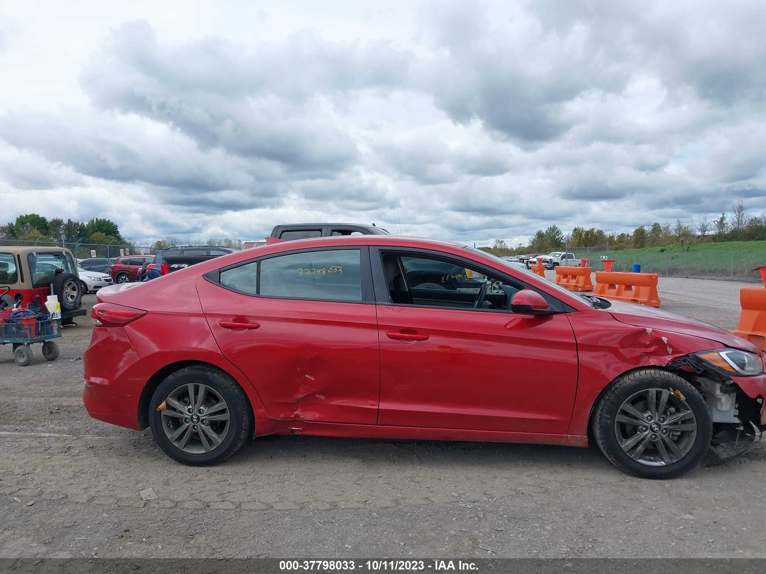 Photo 12 VIN: 5NPD84LF2JH336643 - HYUNDAI ELANTRA 