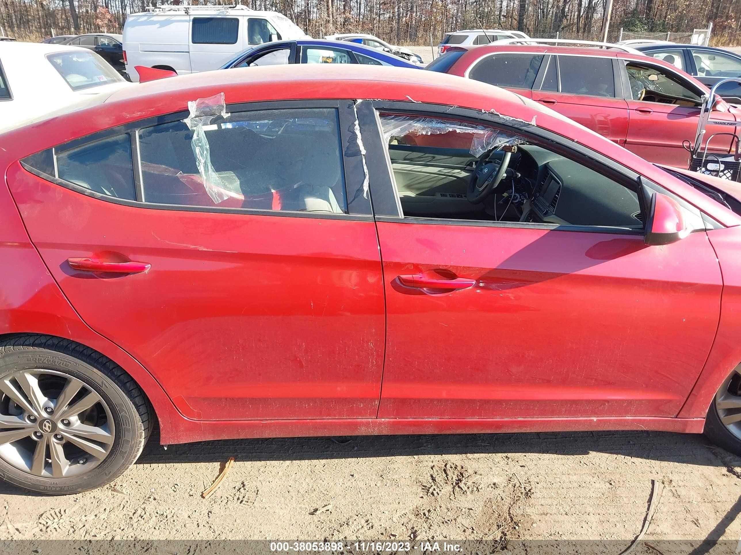 Photo 12 VIN: 5NPD84LF2JH336660 - HYUNDAI ELANTRA 