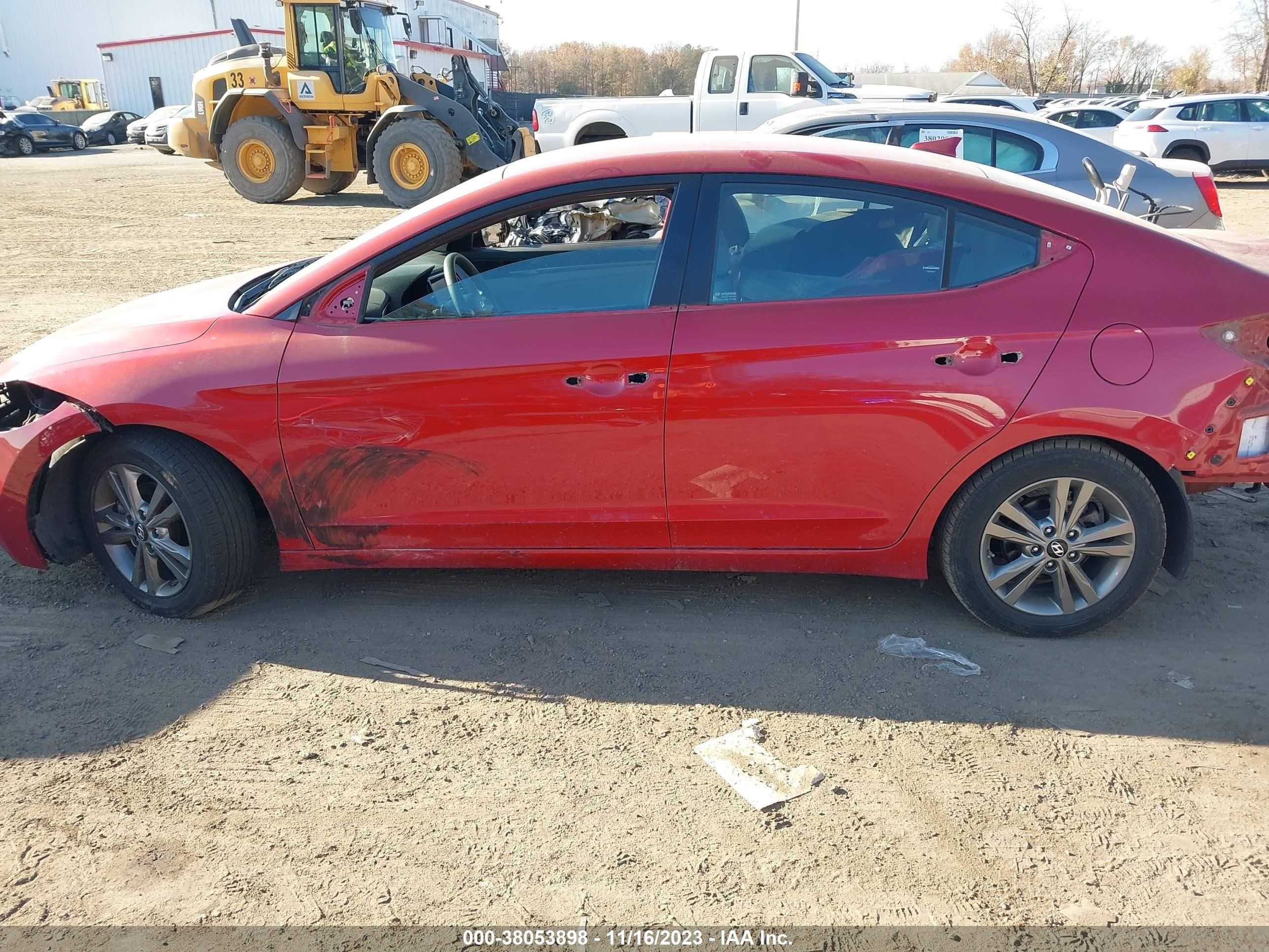 Photo 13 VIN: 5NPD84LF2JH336660 - HYUNDAI ELANTRA 