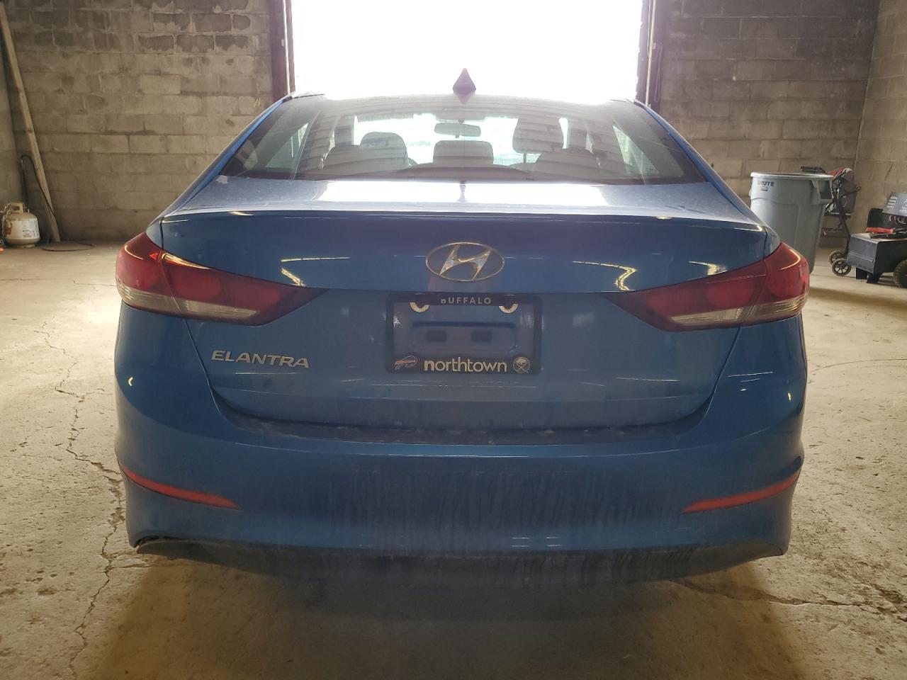 Photo 5 VIN: 5NPD84LF2JH380402 - HYUNDAI ELANTRA 