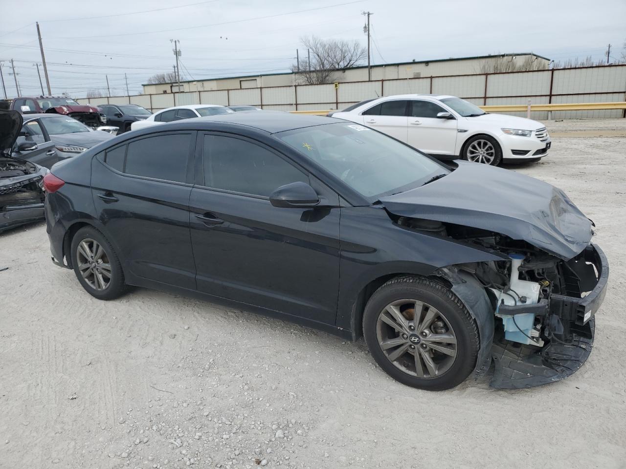 Photo 3 VIN: 5NPD84LF2JH388385 - HYUNDAI ELANTRA 