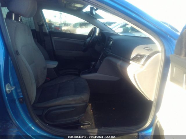 Photo 4 VIN: 5NPD84LF2JH398401 - HYUNDAI ELANTRA 