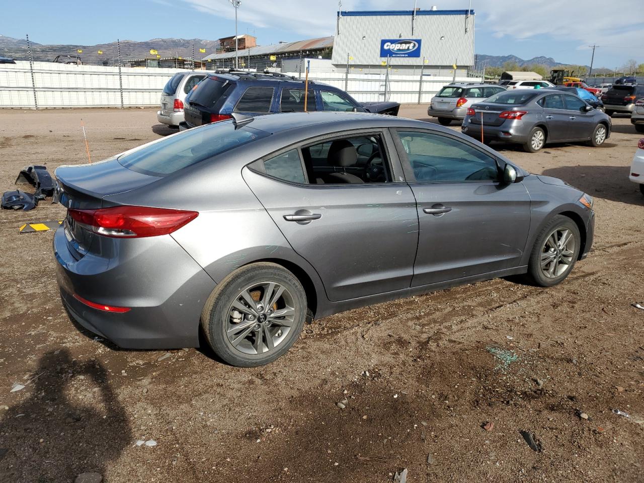 Photo 2 VIN: 5NPD84LF2JH401782 - HYUNDAI ELANTRA 