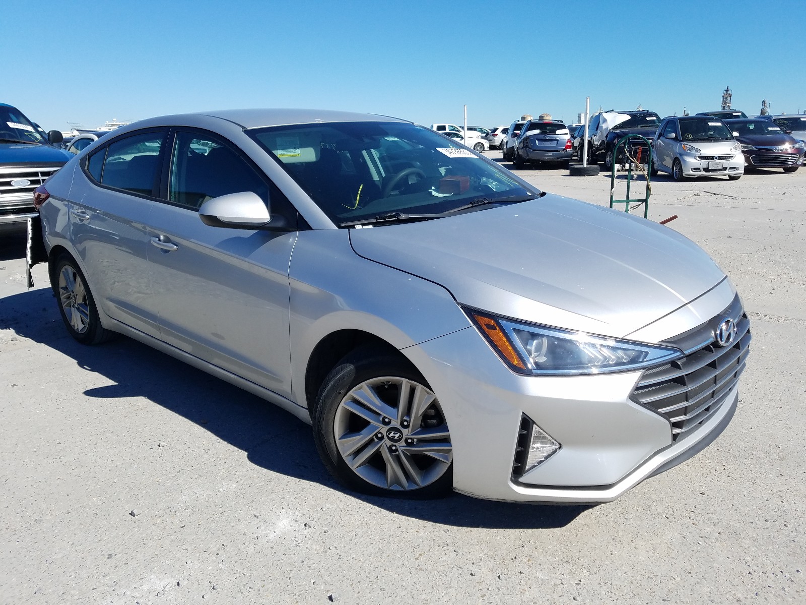 Photo 0 VIN: 5NPD84LF2KH404375 - HYUNDAI ELANTRA SE 