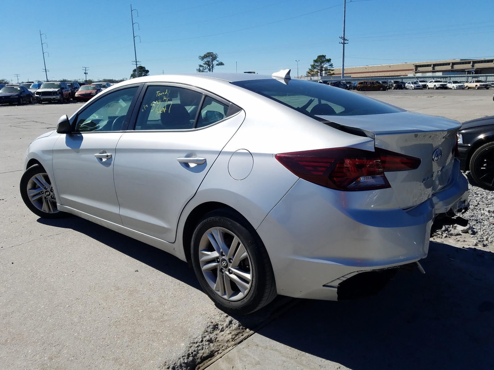 Photo 2 VIN: 5NPD84LF2KH404375 - HYUNDAI ELANTRA SE 