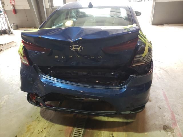 Photo 8 VIN: 5NPD84LF2KH418633 - HYUNDAI ELANTRA SE 