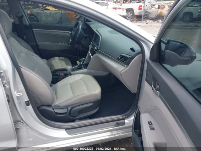 Photo 4 VIN: 5NPD84LF2KH426148 - HYUNDAI ELANTRA 