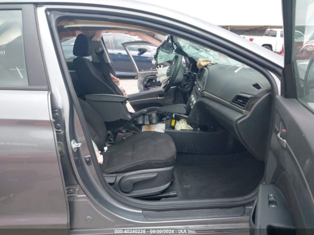 Photo 4 VIN: 5NPD84LF2KH426800 - HYUNDAI ELANTRA 