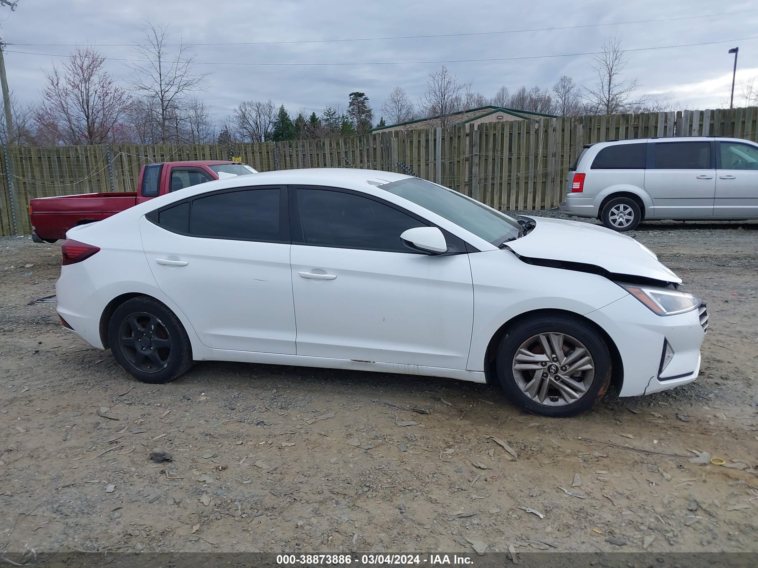 Photo 12 VIN: 5NPD84LF2KH429552 - HYUNDAI ELANTRA 