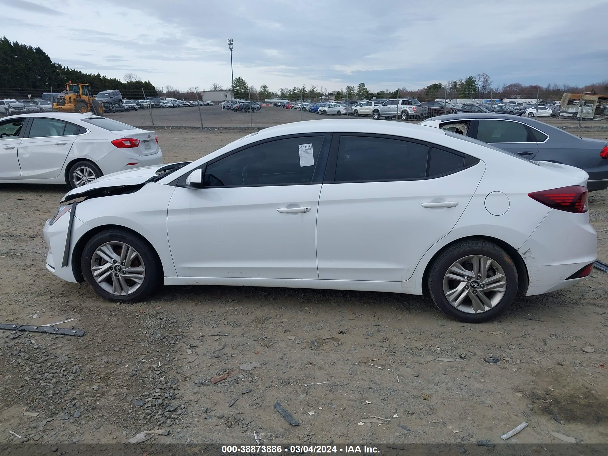 Photo 13 VIN: 5NPD84LF2KH429552 - HYUNDAI ELANTRA 