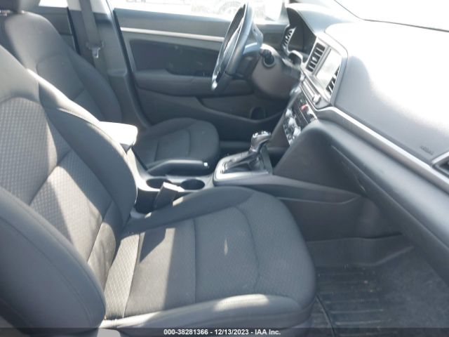 Photo 4 VIN: 5NPD84LF2KH433391 - HYUNDAI ELANTRA 