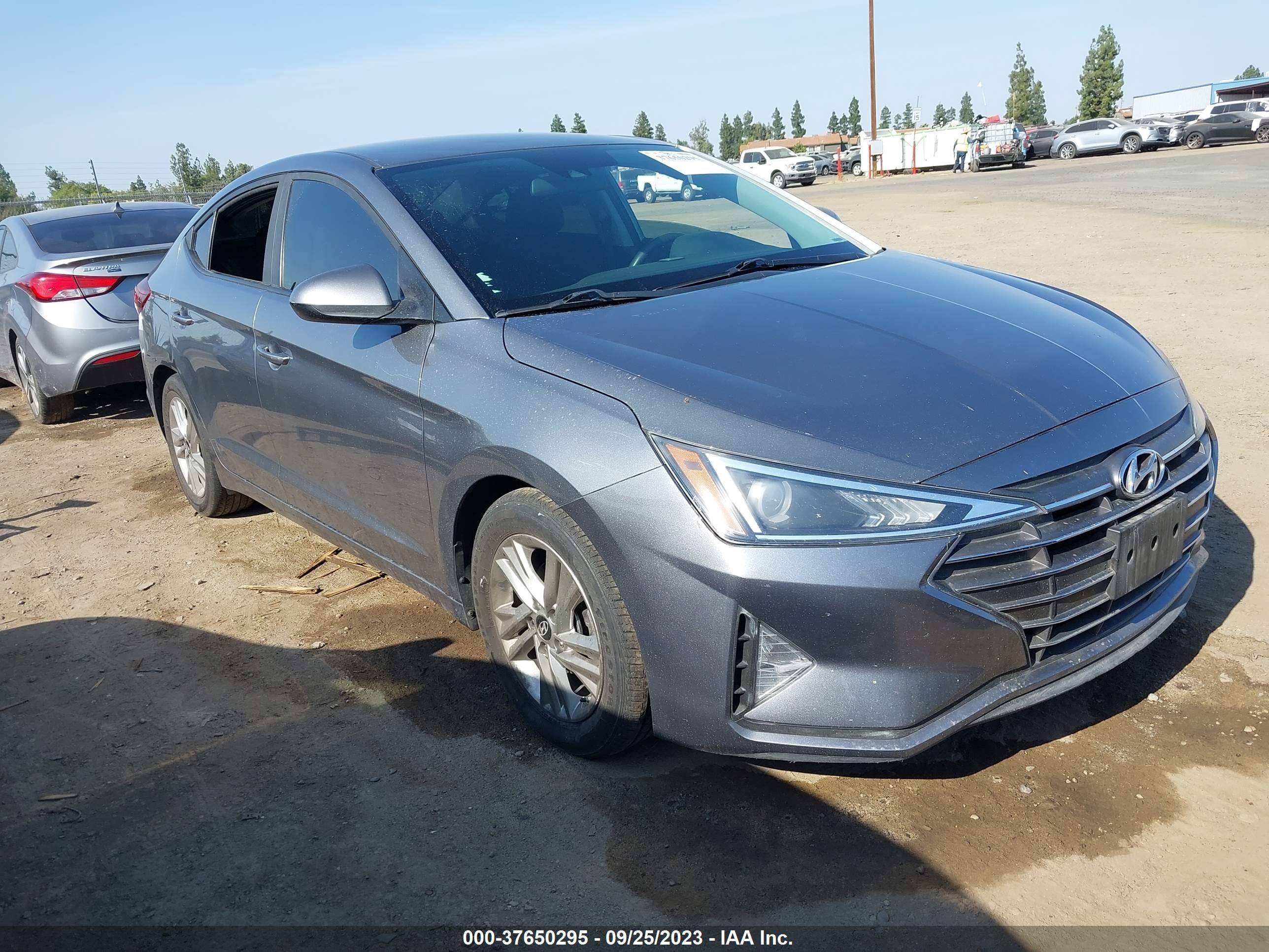 Photo 11 VIN: 5NPD84LF2KH436453 - HYUNDAI ELANTRA 