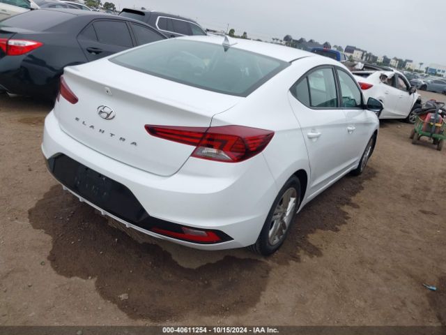 Photo 3 VIN: 5NPD84LF2KH437750 - HYUNDAI ELANTRA 