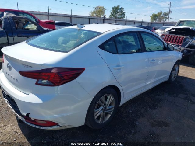 Photo 3 VIN: 5NPD84LF2KH442057 - HYUNDAI ELANTRA 