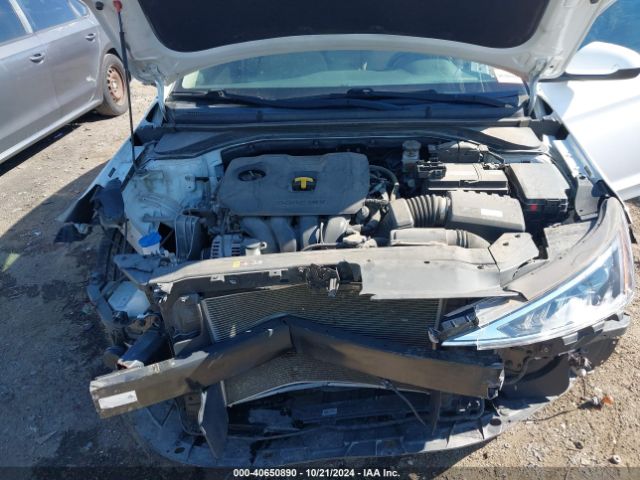 Photo 9 VIN: 5NPD84LF2KH442057 - HYUNDAI ELANTRA 