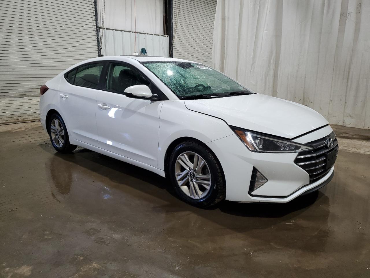 Photo 3 VIN: 5NPD84LF2KH457108 - HYUNDAI ELANTRA 