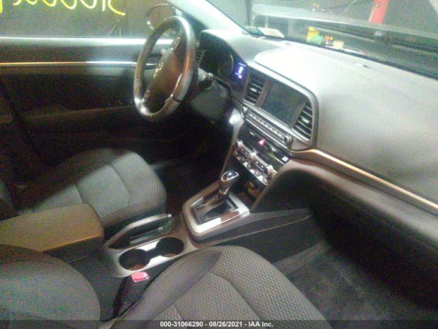 Photo 4 VIN: 5NPD84LF2KH459442 - HYUNDAI ELANTRA 