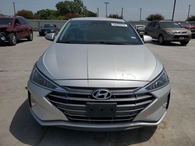 Photo 4 VIN: 5NPD84LF2KH462017 - HYUNDAI ELANTRA SE 