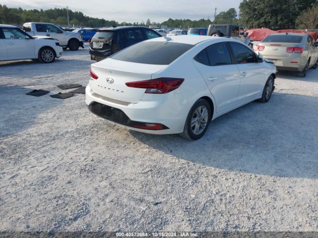 Photo 3 VIN: 5NPD84LF2KH463409 - HYUNDAI ELANTRA 