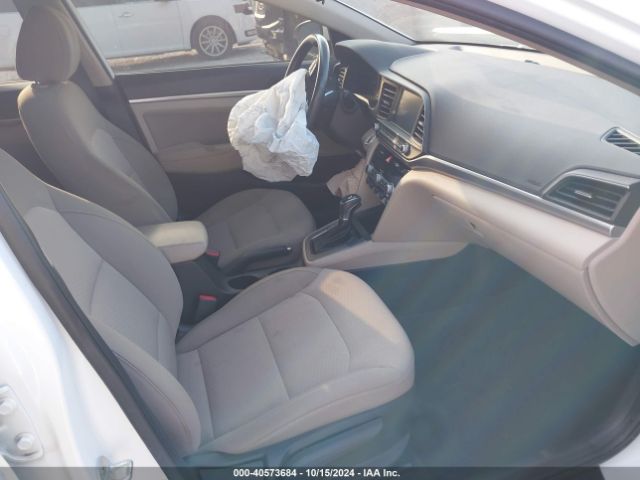 Photo 4 VIN: 5NPD84LF2KH463409 - HYUNDAI ELANTRA 