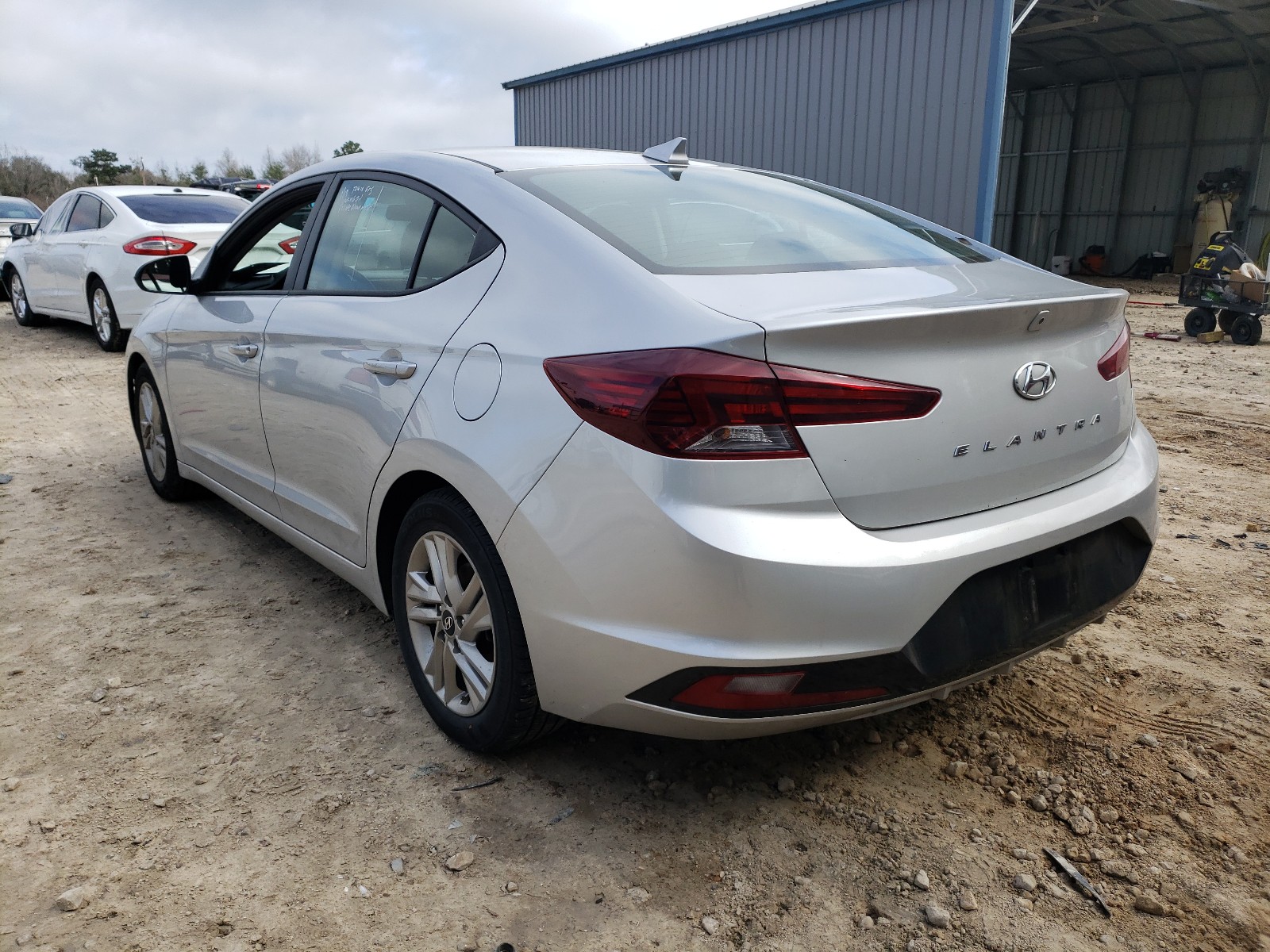 Photo 2 VIN: 5NPD84LF2KH468514 - HYUNDAI ELANTRA SE 