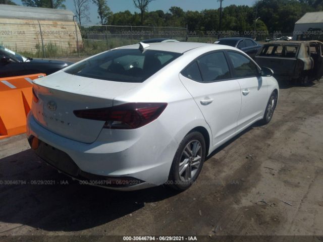 Photo 3 VIN: 5NPD84LF2KH472997 - HYUNDAI ELANTRA 