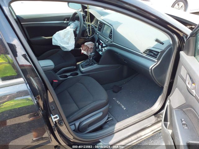 Photo 4 VIN: 5NPD84LF2KH477990 - HYUNDAI ELANTRA 