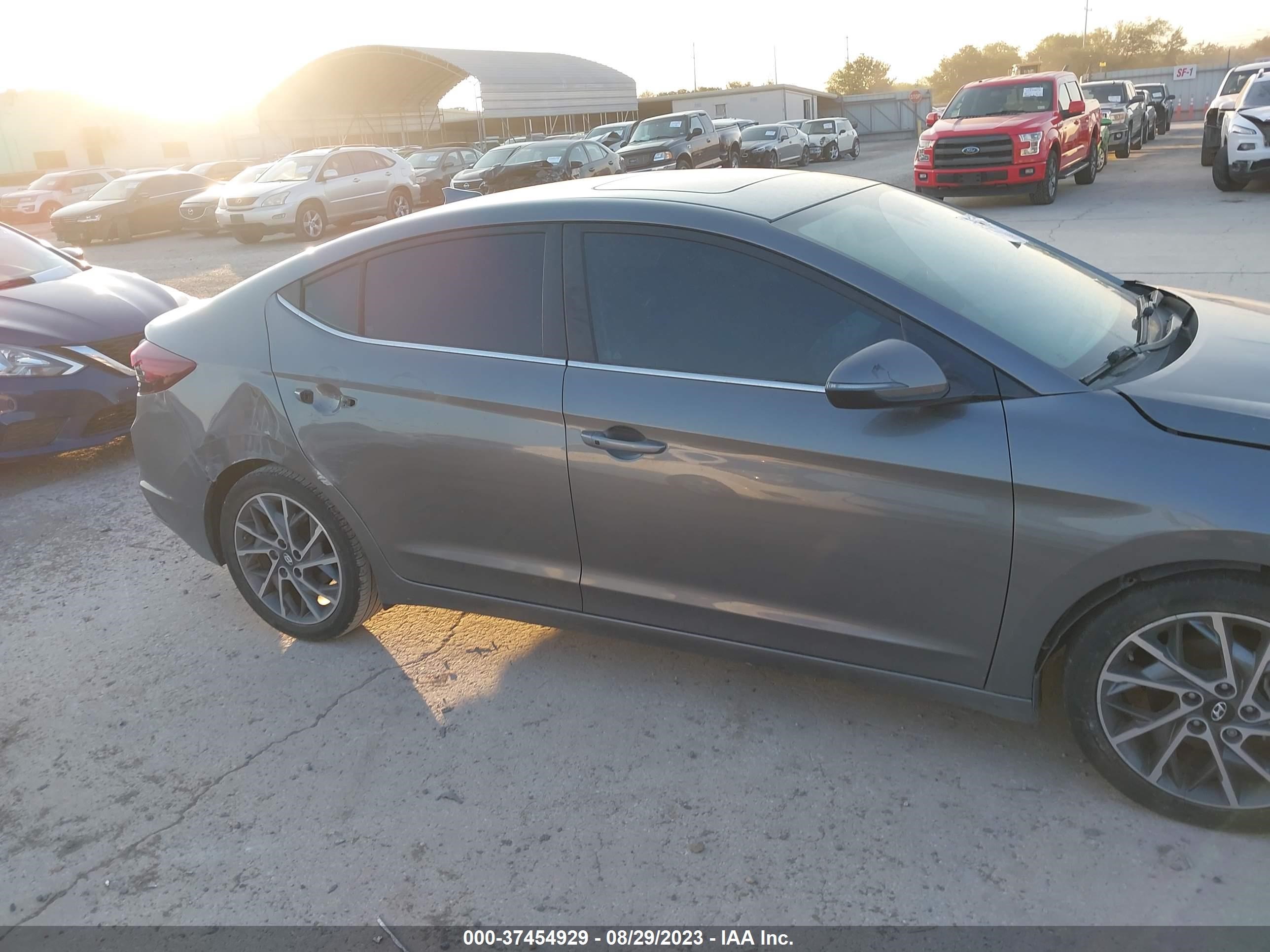 Photo 12 VIN: 5NPD84LF2LH527675 - HYUNDAI ELANTRA 