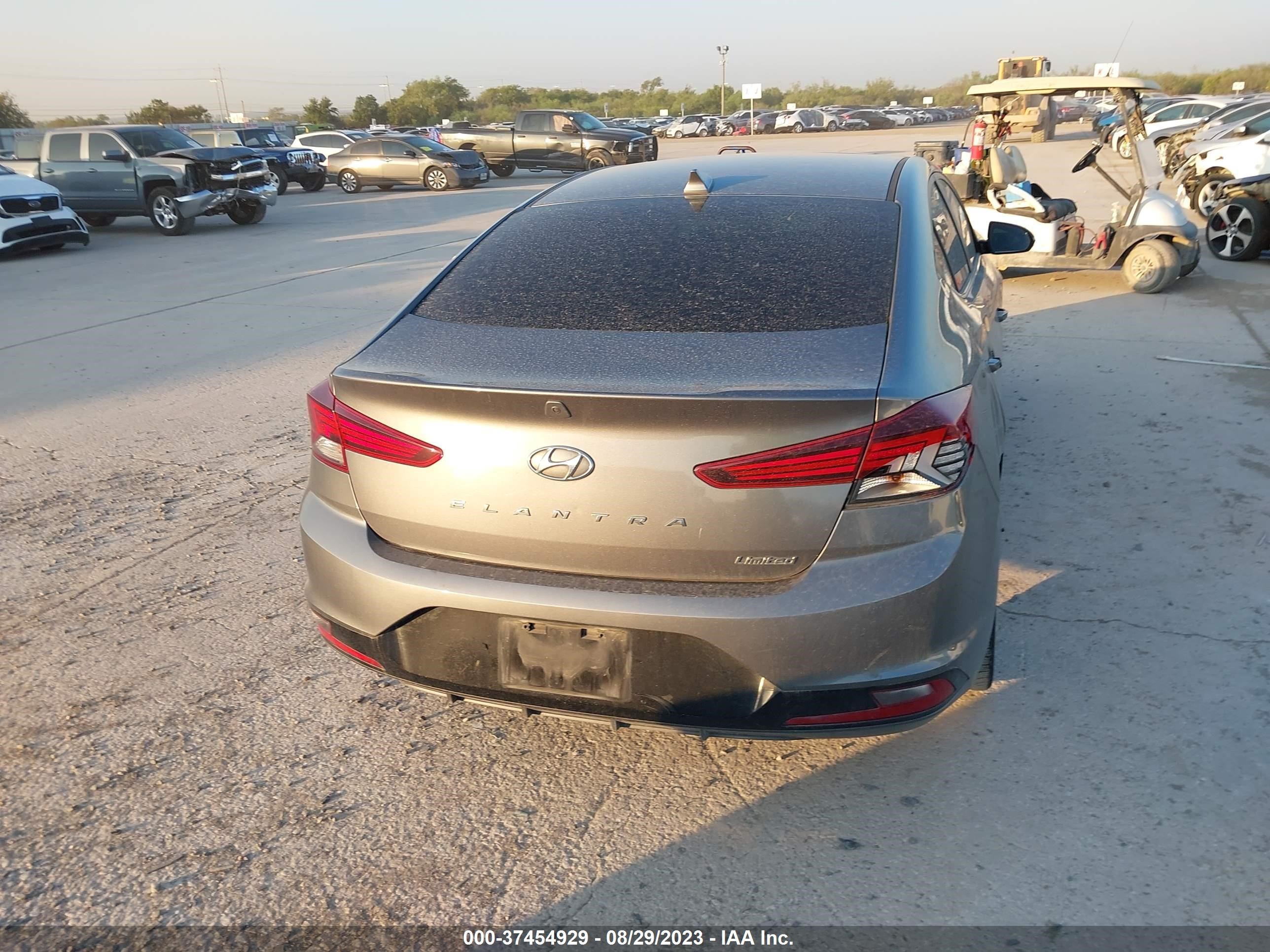 Photo 15 VIN: 5NPD84LF2LH527675 - HYUNDAI ELANTRA 