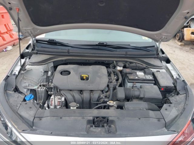 Photo 9 VIN: 5NPD84LF2LH556206 - HYUNDAI ELANTRA 