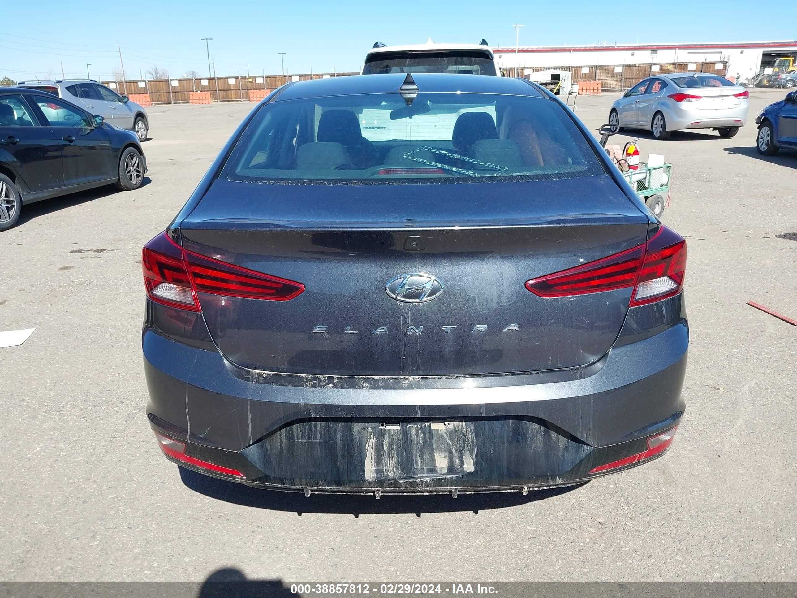 Photo 15 VIN: 5NPD84LF2LH576522 - HYUNDAI ELANTRA 