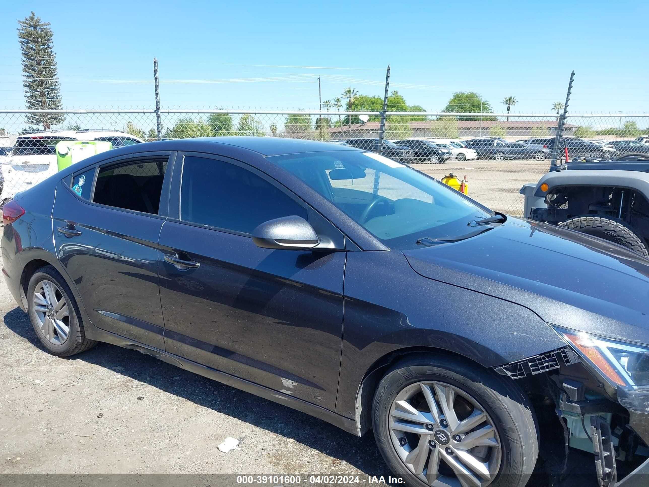 Photo 12 VIN: 5NPD84LF2LH581901 - HYUNDAI ELANTRA 