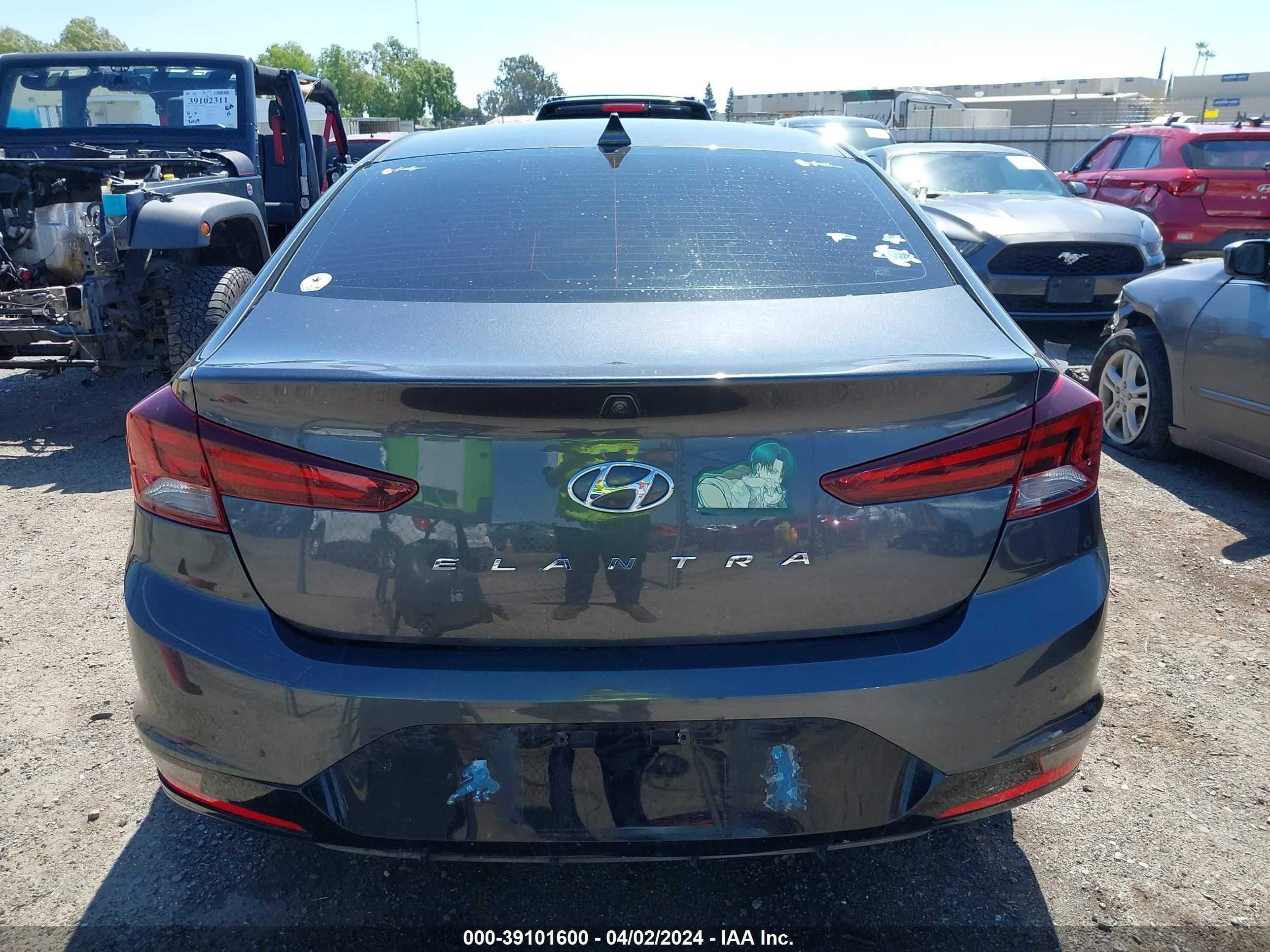 Photo 15 VIN: 5NPD84LF2LH581901 - HYUNDAI ELANTRA 