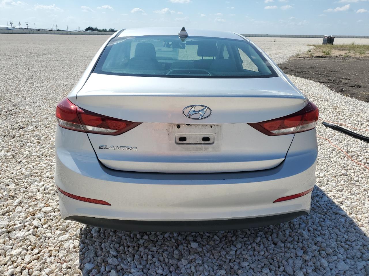 Photo 5 VIN: 5NPD84LF3HH008111 - HYUNDAI ELANTRA 