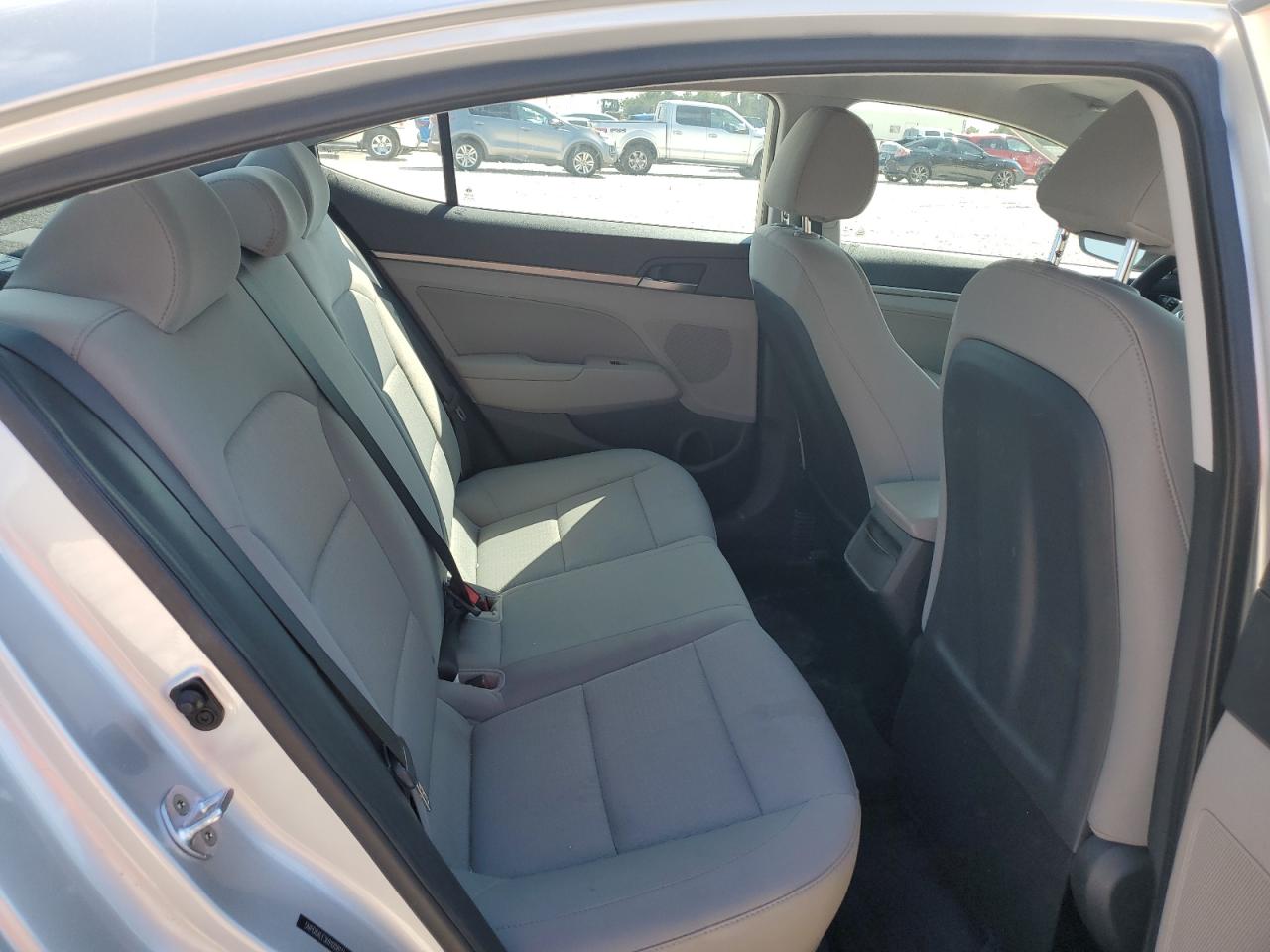 Photo 9 VIN: 5NPD84LF3HH008111 - HYUNDAI ELANTRA 