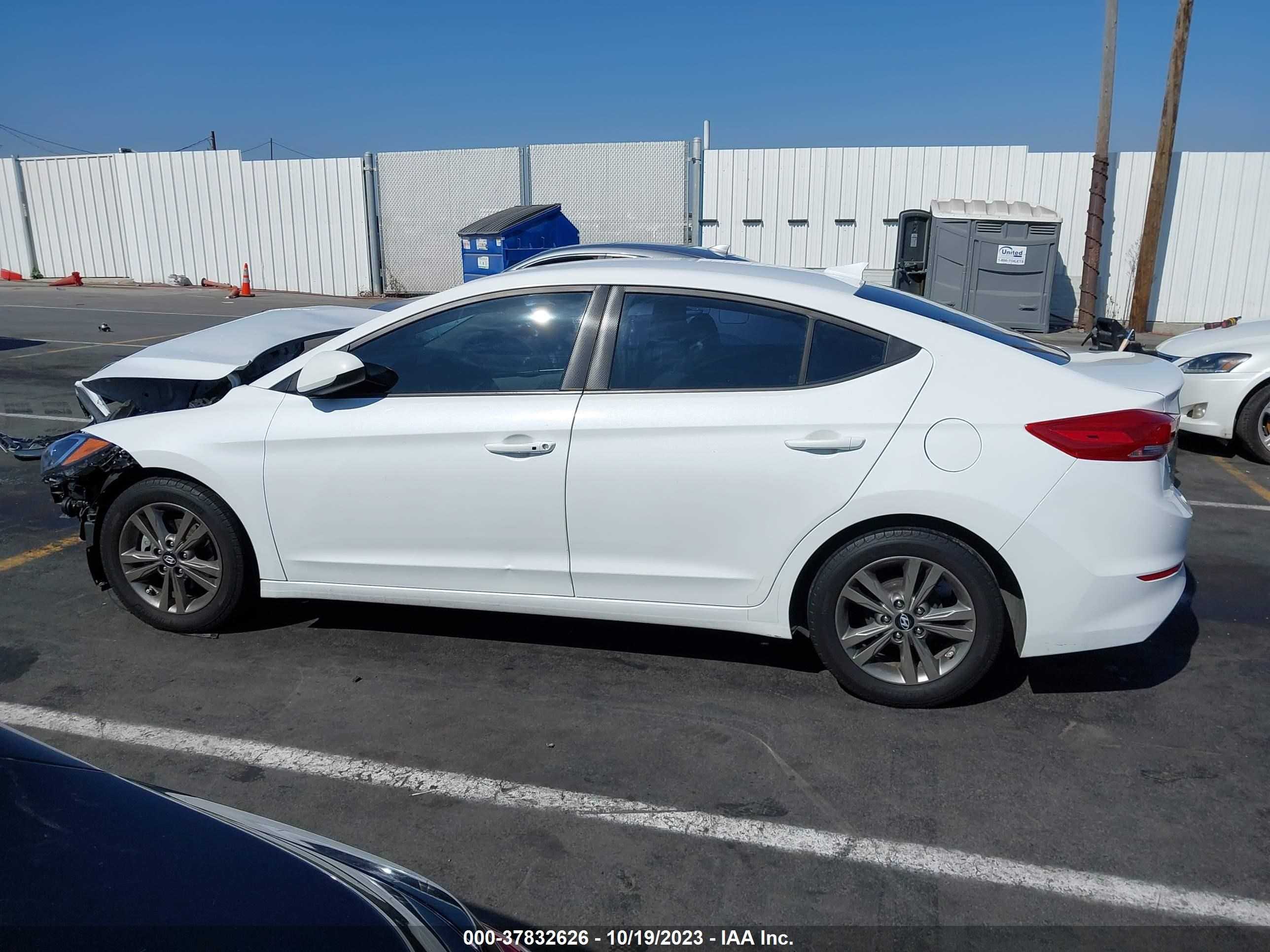 Photo 13 VIN: 5NPD84LF3HH017763 - HYUNDAI ELANTRA 