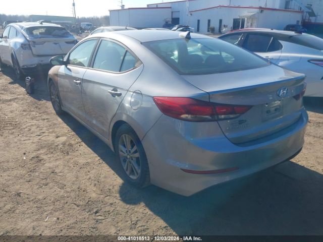 Photo 2 VIN: 5NPD84LF3HH020002 - HYUNDAI ELANTRA 