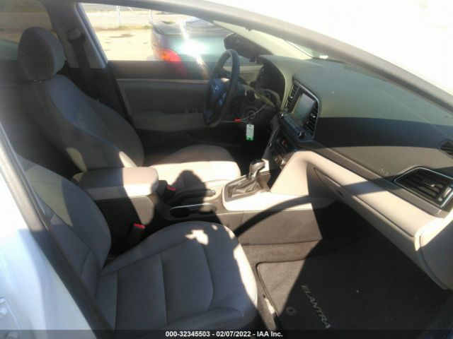 Photo 4 VIN: 5NPD84LF3HH023983 - HYUNDAI ELANTRA 