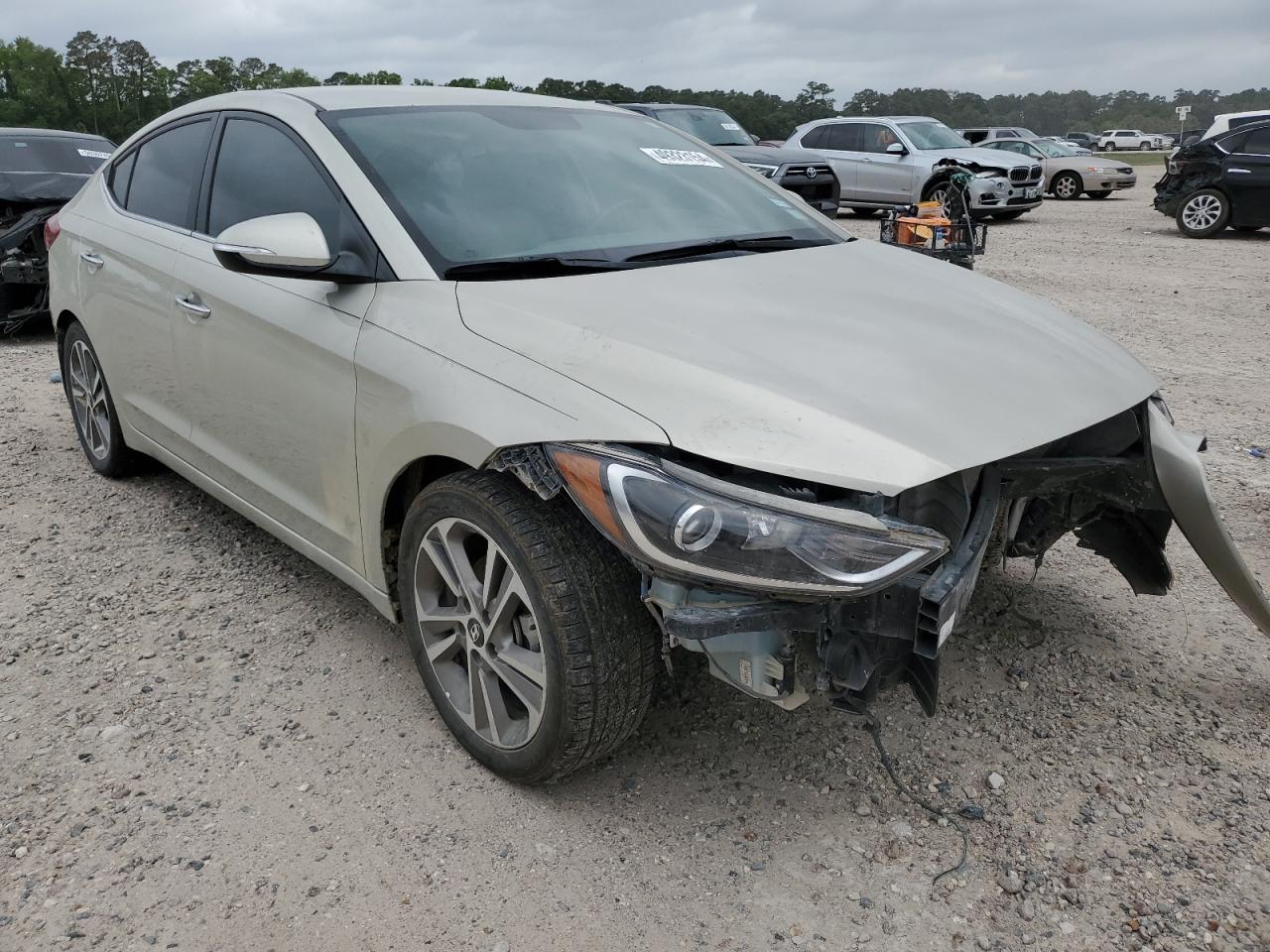 Photo 3 VIN: 5NPD84LF3HH025653 - HYUNDAI ELANTRA 