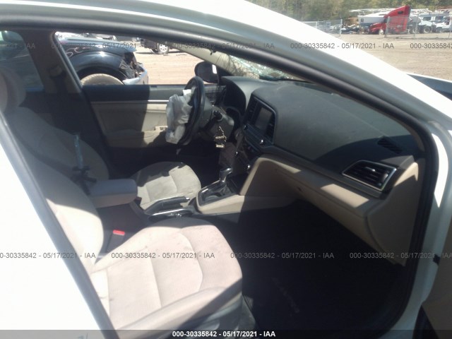 Photo 4 VIN: 5NPD84LF3HH026754 - HYUNDAI ELANTRA 