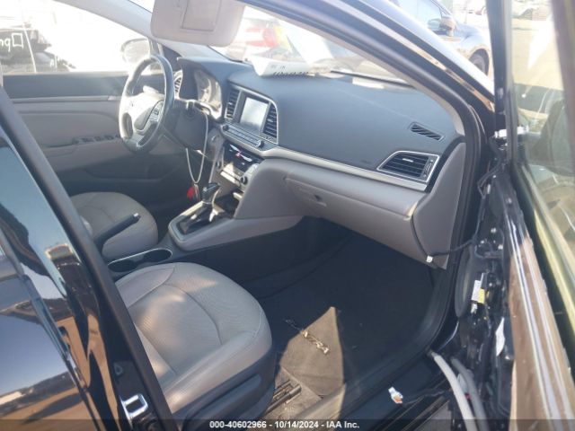 Photo 4 VIN: 5NPD84LF3HH028181 - HYUNDAI ELANTRA 