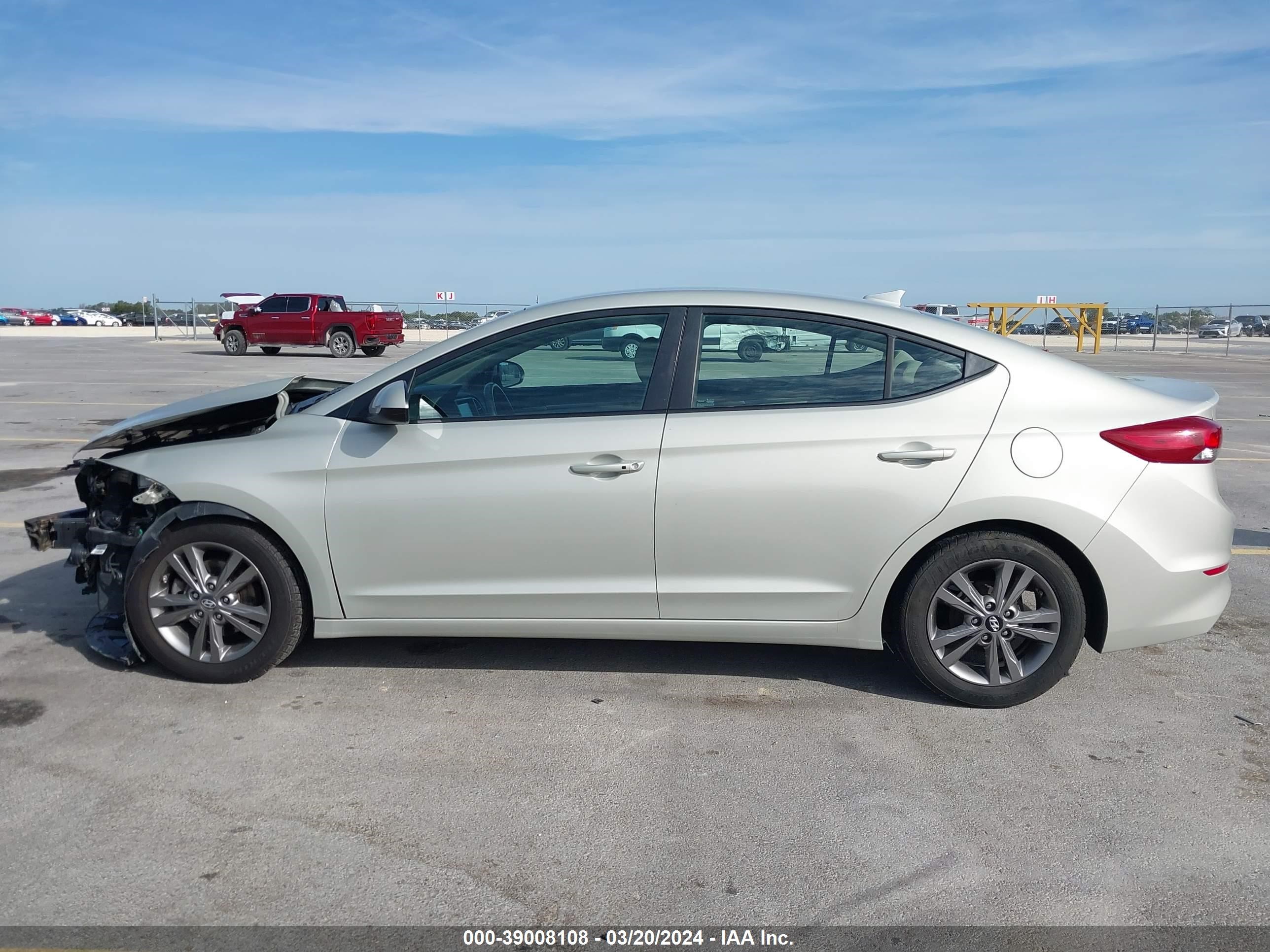 Photo 14 VIN: 5NPD84LF3HH042470 - HYUNDAI ELANTRA 