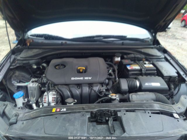 Photo 9 VIN: 5NPD84LF3HH043618 - HYUNDAI ELANTRA 