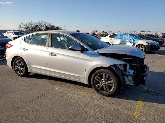 Photo 3 VIN: 5NPD84LF3HH043845 - HYUNDAI ELANTRA SE 