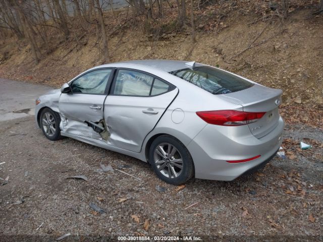 Photo 2 VIN: 5NPD84LF3HH048687 - HYUNDAI ELANTRA 