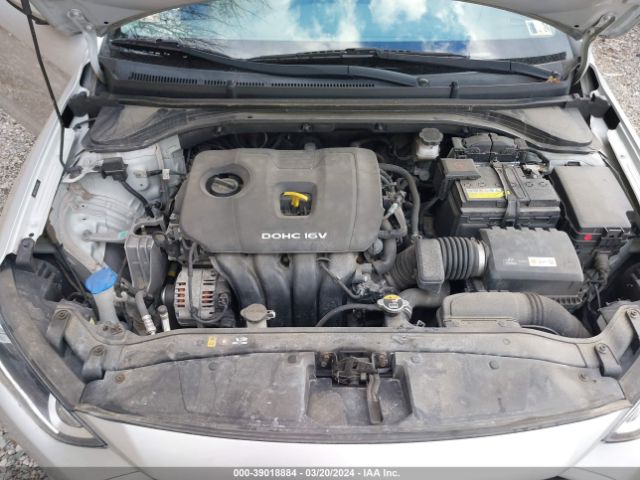 Photo 9 VIN: 5NPD84LF3HH048687 - HYUNDAI ELANTRA 