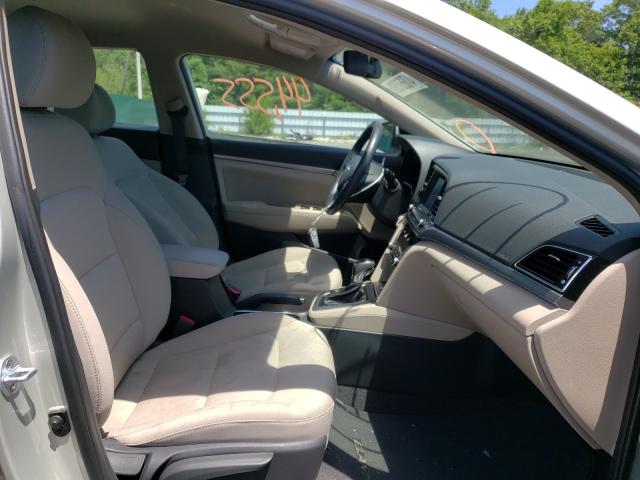 Photo 4 VIN: 5NPD84LF3HH061603 - HYUNDAI ELANTRA SE 