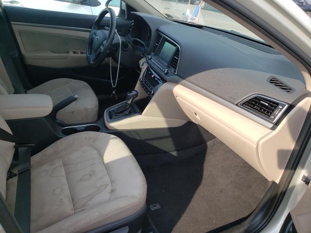 Photo 4 VIN: 5NPD84LF3HH076229 - HYUNDAI ELANTRA SE 